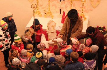 Der Nikolaus kommt ins Schloss-